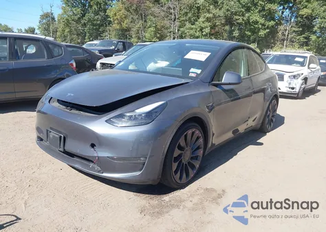 2022 Tesla Model Y Performance Dual Motor All-Wheel Drive from USA, damaged, VIN 7SAYGDEF1NF395482